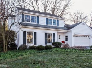 87 E Stone Ave, Lake Forest, IL