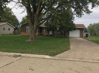 725 Fairview Dr, Moville, IA 51039