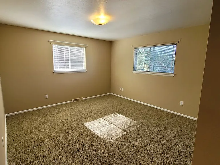 3917 Applewood Dr — Photo 16