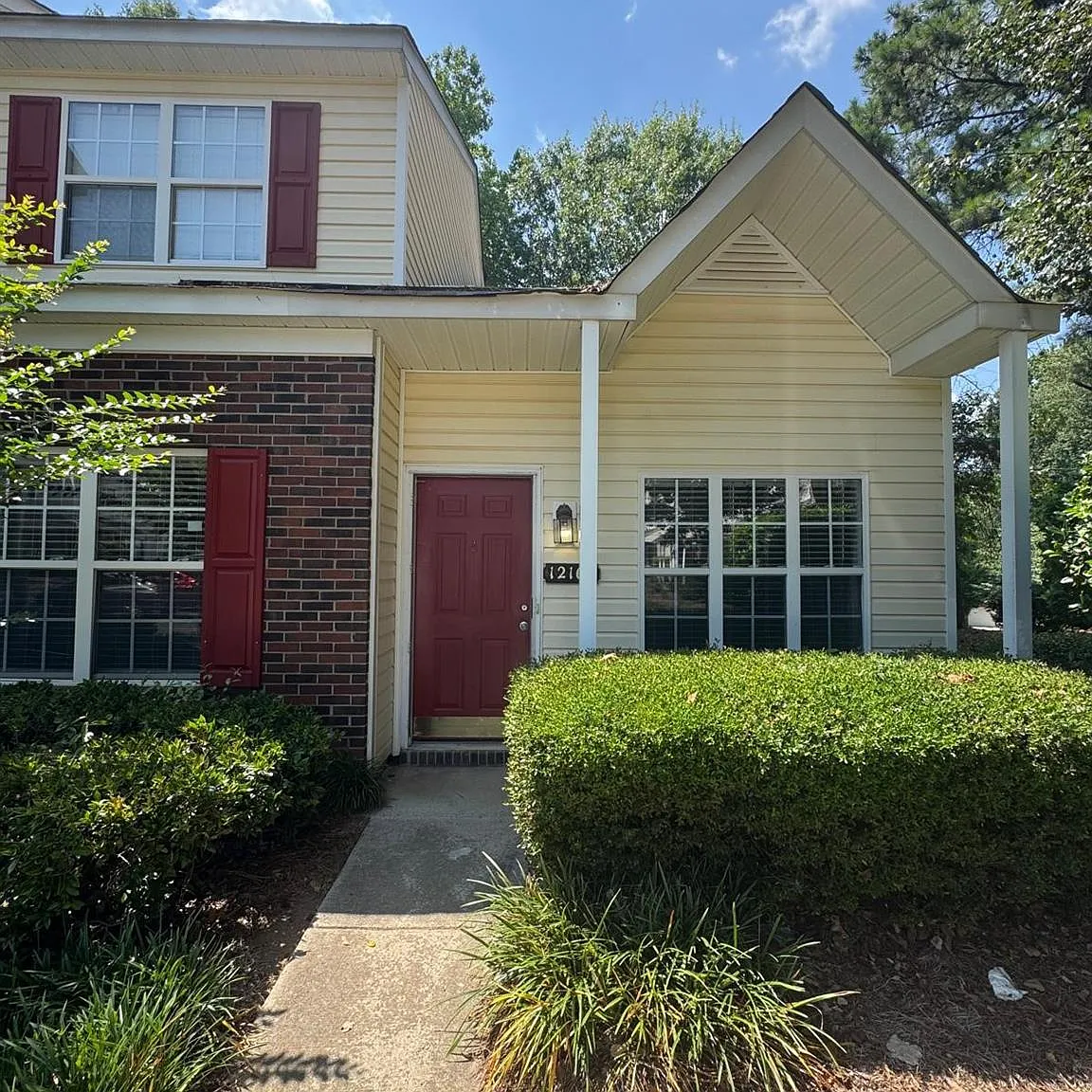 3 bed, 2.0 bath, $1,950 — Photo 1