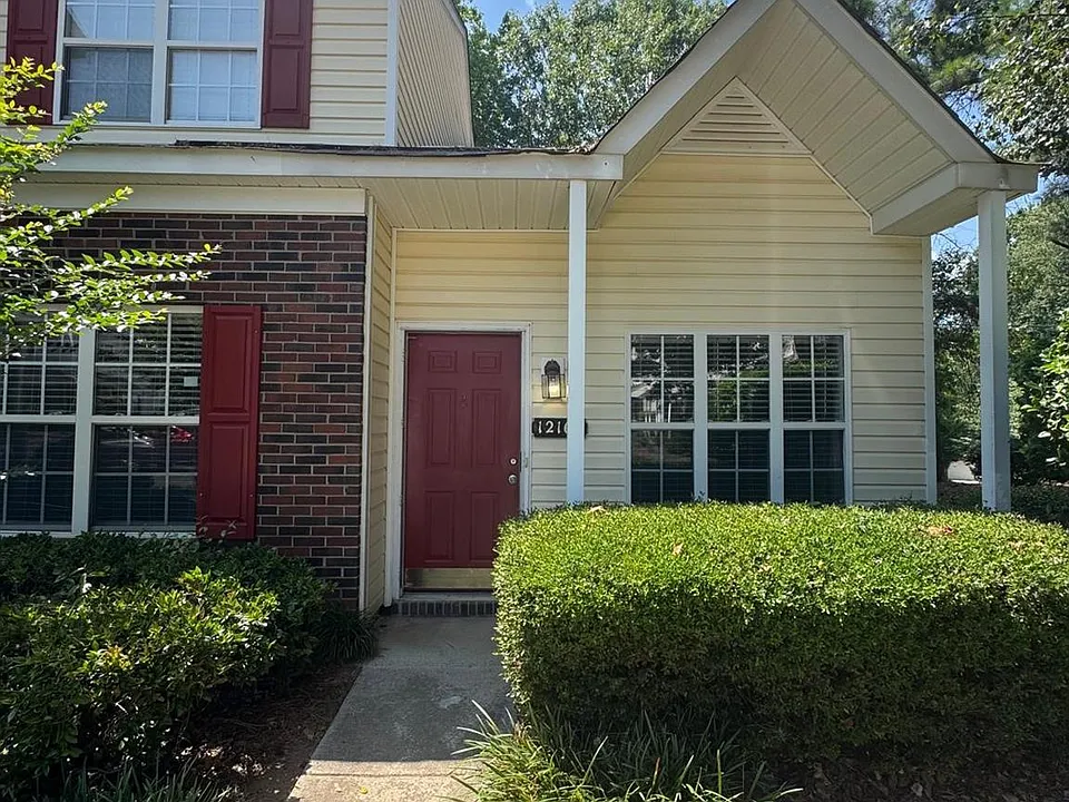 12160 Bottlebrush Pl