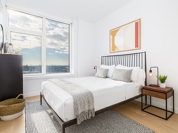 3rd image of 123 Linden Blvd #15A