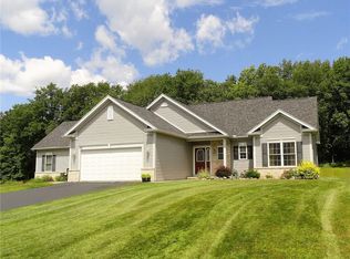 236 Cherry Creek Ln, Rochester, NY 14626