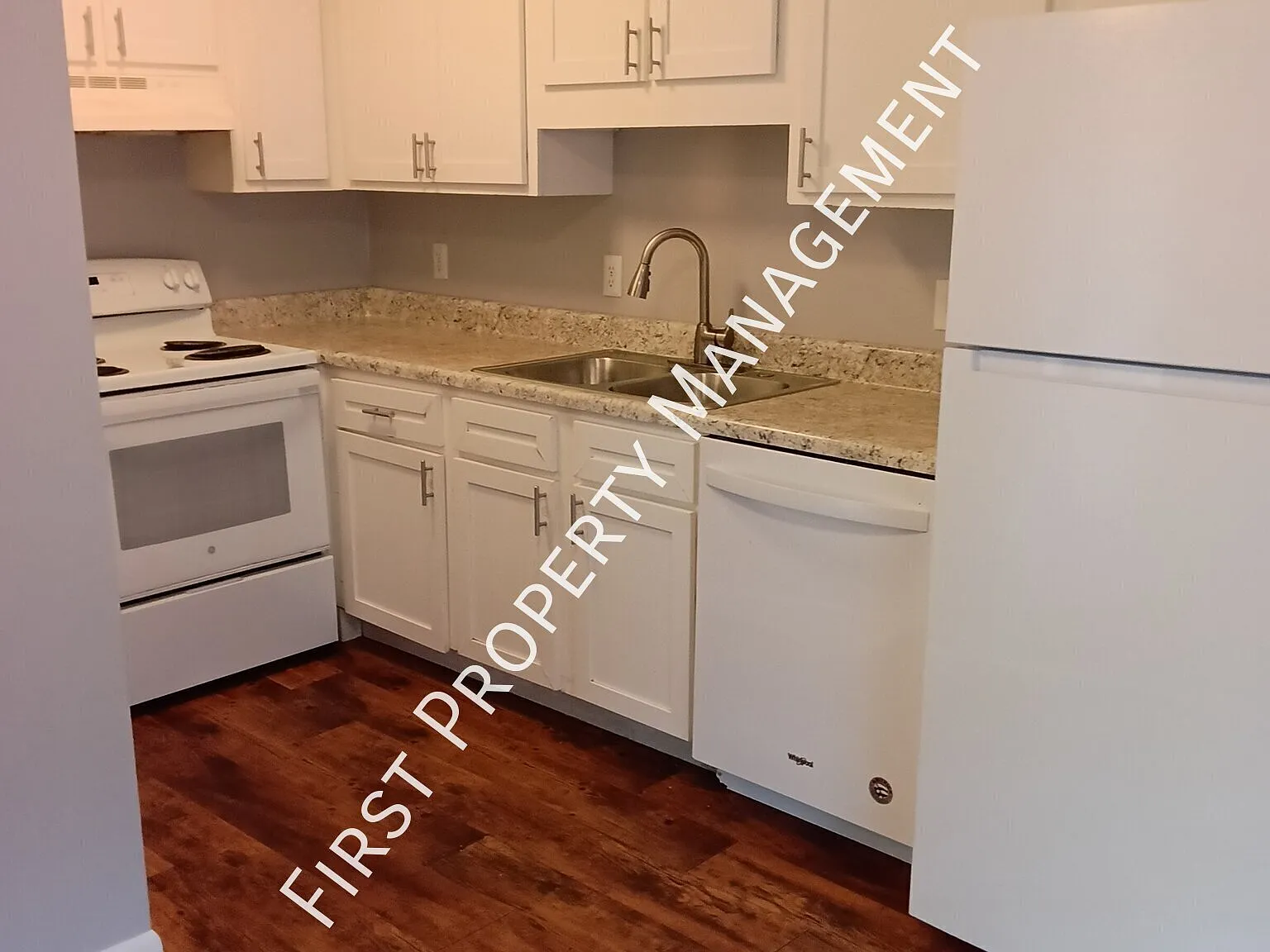 3 bed, 1300 sqft, $1,495 — Photo 2