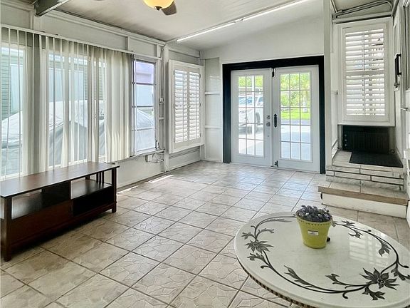 4th image of 2965 Longview Ln