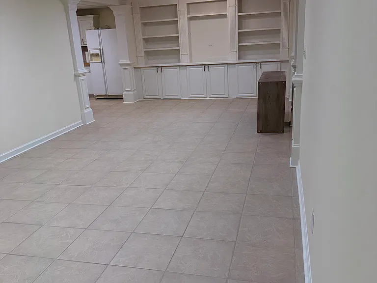 545 Ladybank Ln — Photo 2