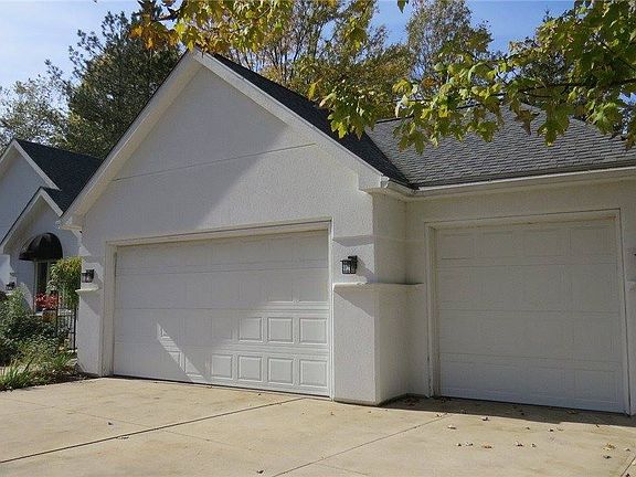 3rd image of 30051 Wellington Dr