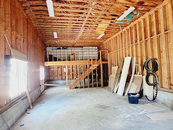 4th image of 6718 Glenwood Drive