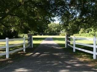 305 Duque Rd, Lutz, FL 33549