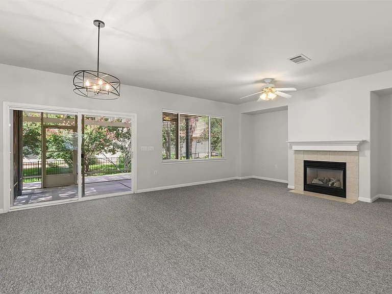 101 Dawson Trl — Photo 6