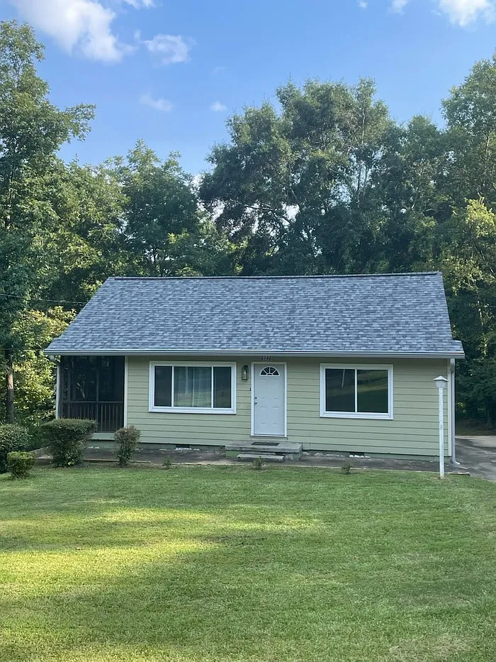 3 bed, 2.0 bath, $1,900 — Photo 2