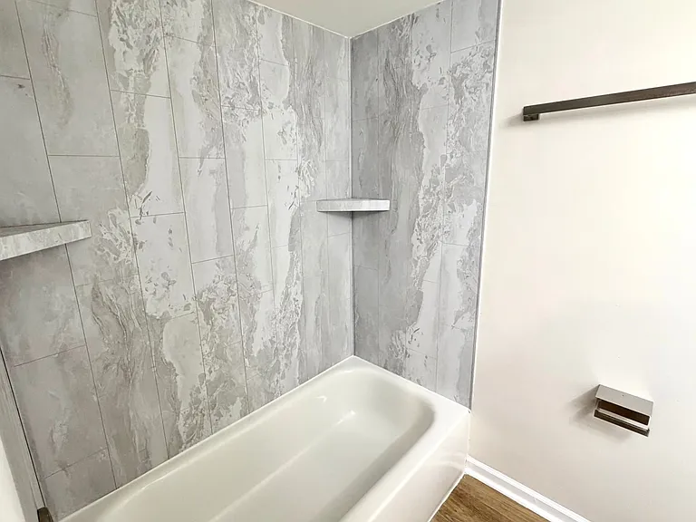 Sherwood Forest Apartments — Photo 23