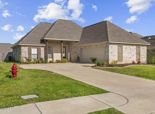314 E Buttonwood Ln, Canton, MS 39046