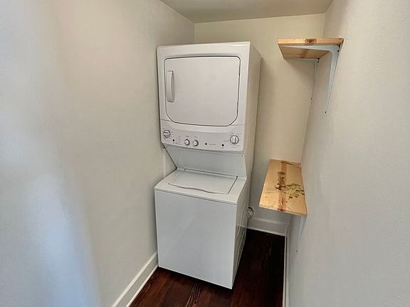 5th image of 2212-2214 E 6th St #7aa56500c