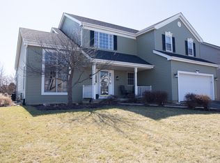 39W505 Schoolhouse Ln, Geneva, IL 60134
