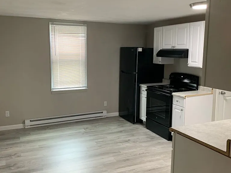 661 Washington Ave — Photo 5