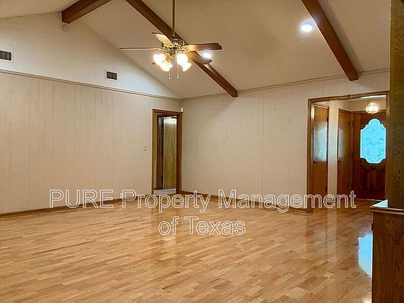 4th image of 201 Oakwood Dr