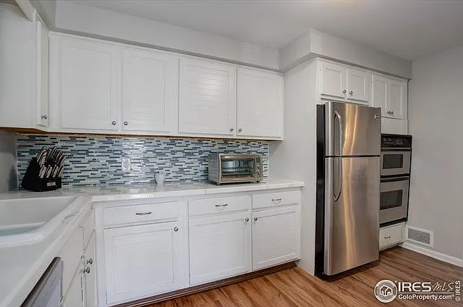 690 W Elmhurst Pl — Photo 12