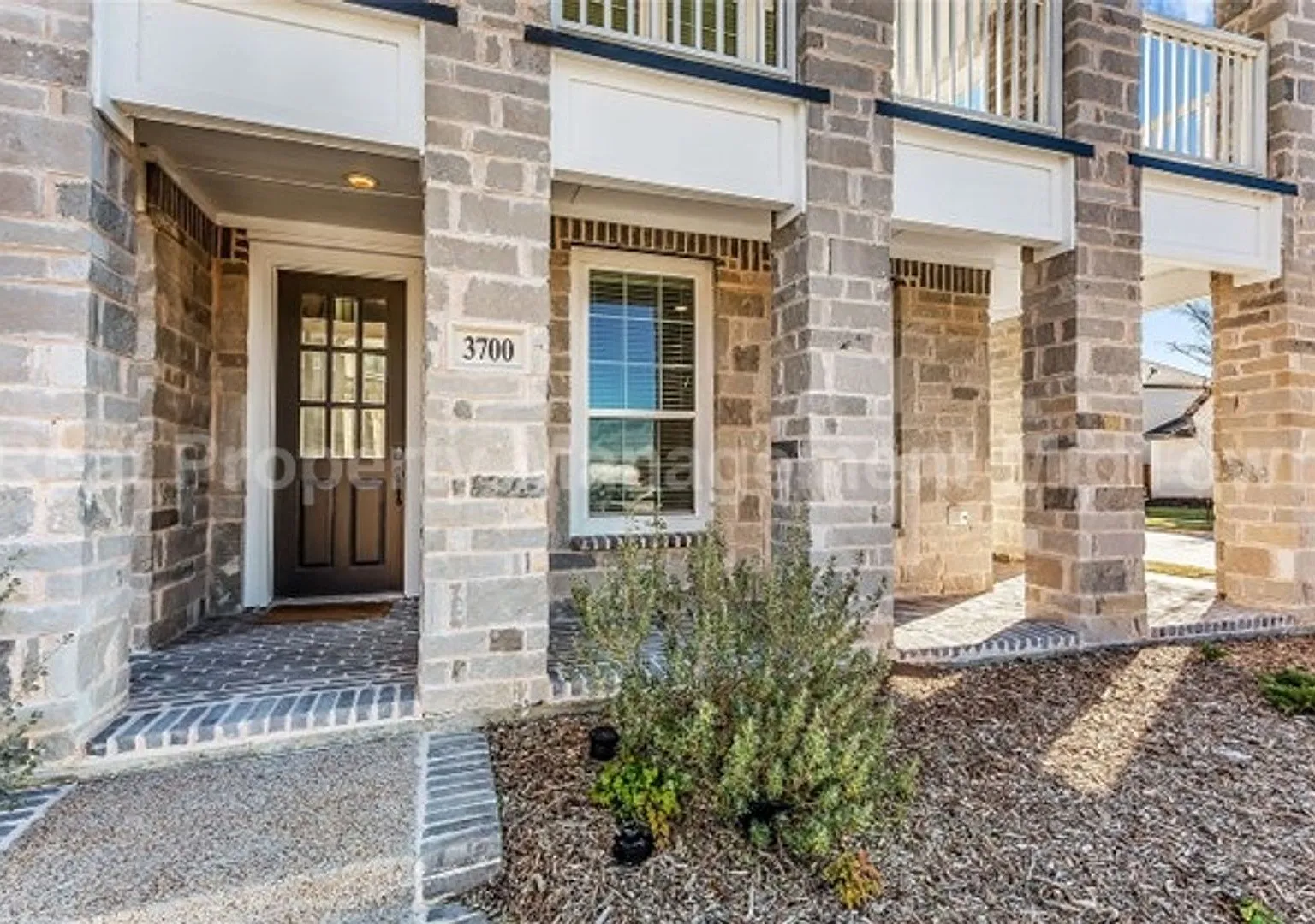 Live Elevated in the Heart of Viridian Stunning Island Townhome! — Photo 4