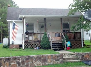 221 Buckeye St, Saltville, VA 24370