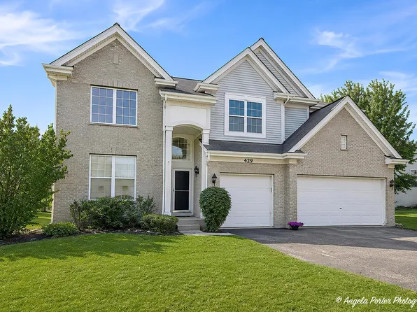 429 W Newbridge Ln, Round Lake, IL 60073