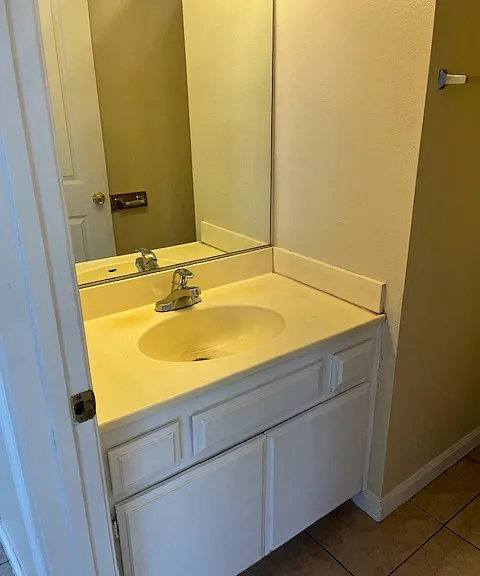 582 W 8th St #1 — Photo 13