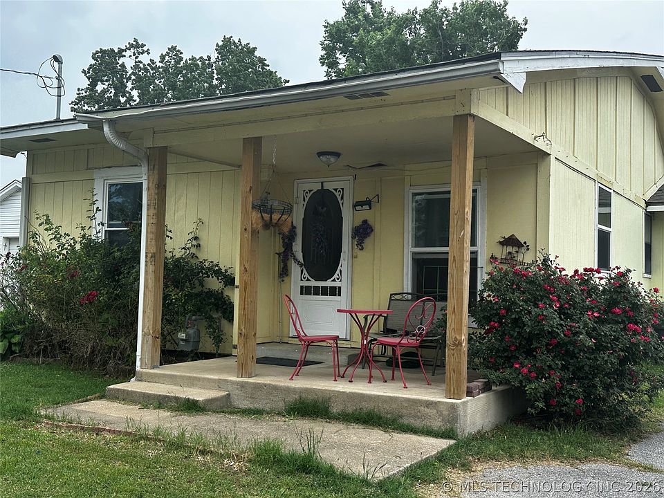 1st image of 718 W 5th St