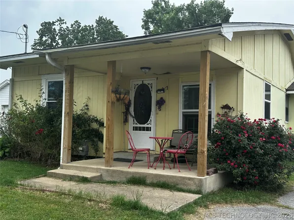 718 W 5th St, Claremore, OK 74017