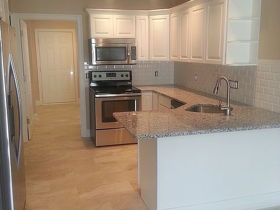3rd image of 307 W Barrington Dr