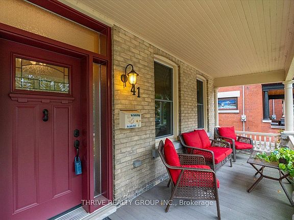3rd image of 41 Victor St