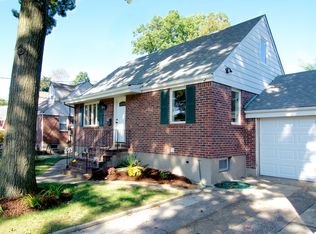 131 Hamilton Ave, Elmwood Park, NJ 07407