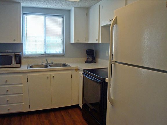 5th image of 3626 Lake Bayshore Dr #K-304