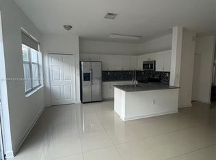 7840 NW 116th Ave #7840, Miami, FL 33178