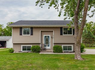 713 10th Ave NW, Altoona, IA 50009