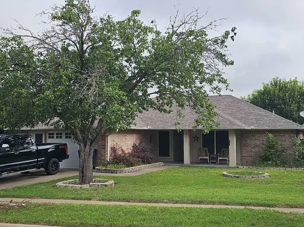 907 Whirlaway Dr, Copperas Cove, TX 76522