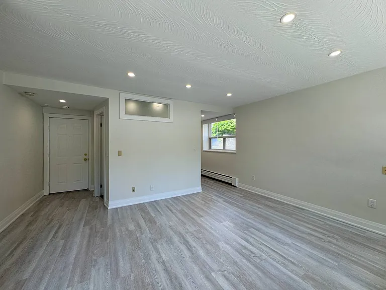 140 Springhurst Ave #U4 — Photo 4