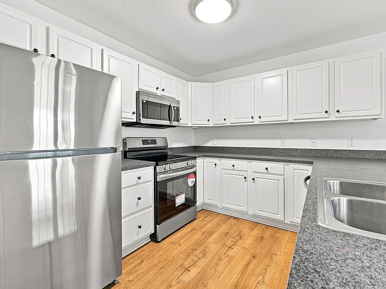 409 S Magnolia Ave — Photo 8