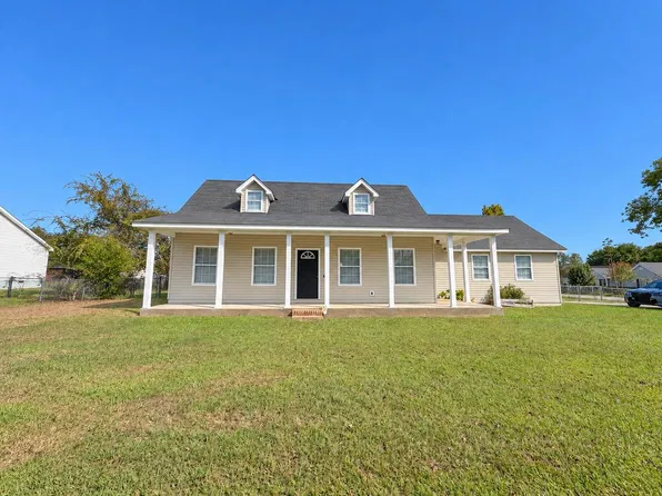 2 Skylark Ct, Tifton, GA 31793