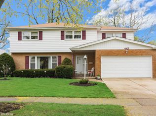 442 S Kennicott Ave, Arlington Heights, IL