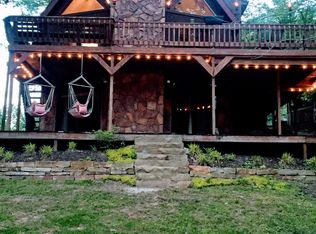 1500 Tree Top Ln, Evansville, IN 47720