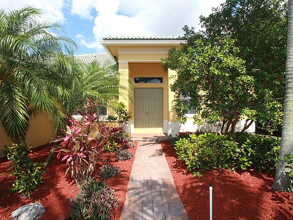 2nd image of 1213 Skylark Dr