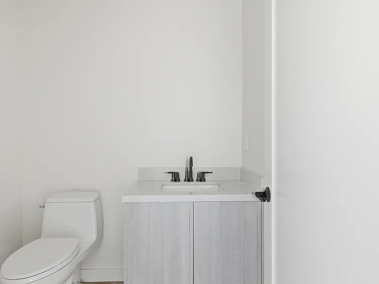 The Residences at Echo Park — Photo 36