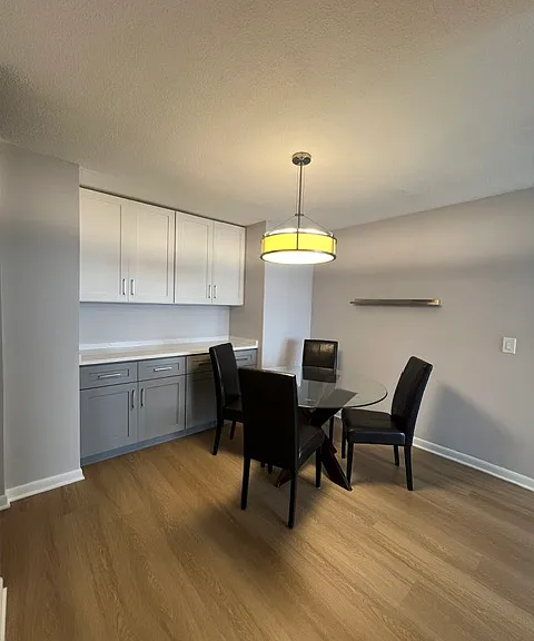 2740 N Pine Grove Ave #9 — Photo 8