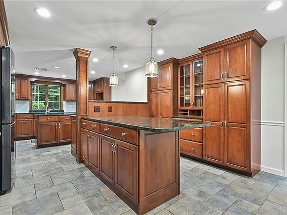 3rd image of 61 Janna Ct
