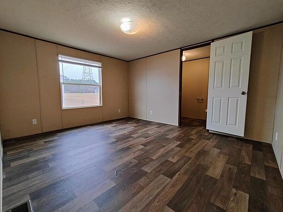 5th image of 309 W Tower Ln