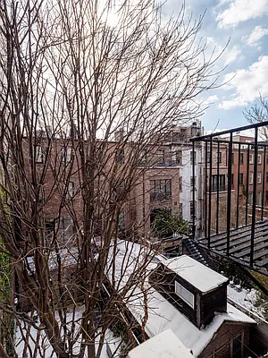 Rented by City Connections Realty | media 11