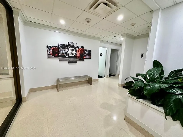 2555 Collins Ave #2204 — Photo 11