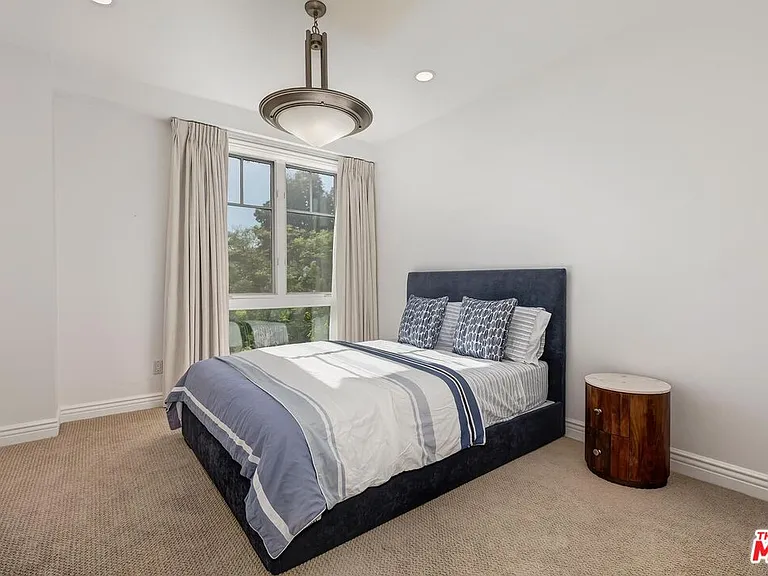 430 N Oakhurst Dr #202 — Photo 26