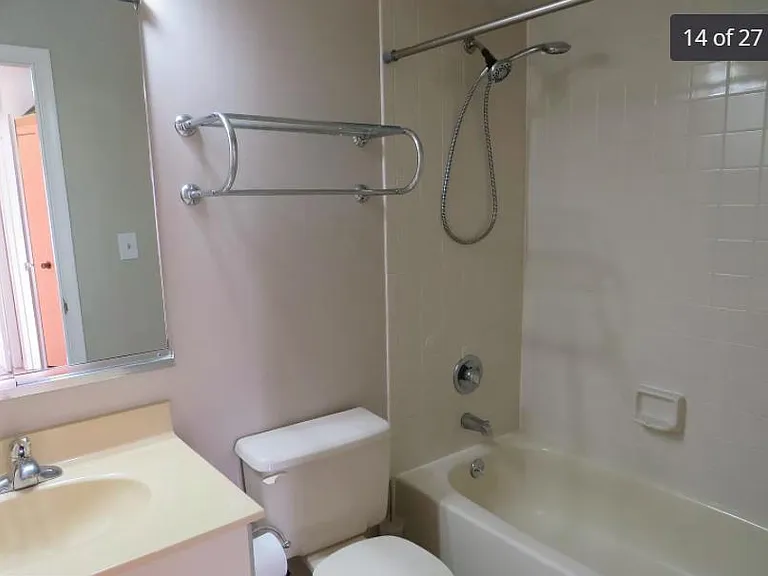 174 Wyndham Pl — Photo 14