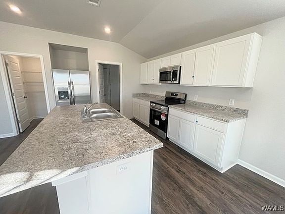 5th image of 14037 Guinevere Ln